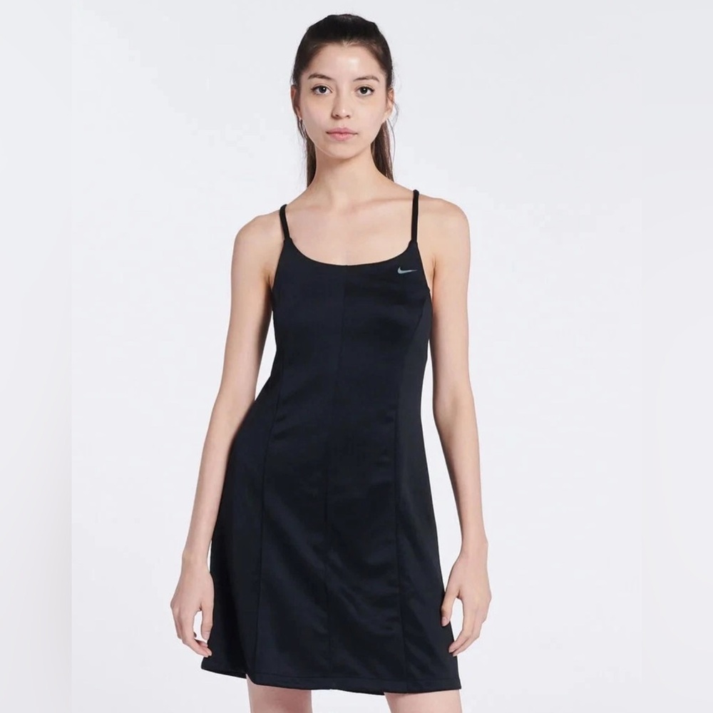 Nike Women's Icon Clash Strappy Dress In Black CZ9334 Size: Large